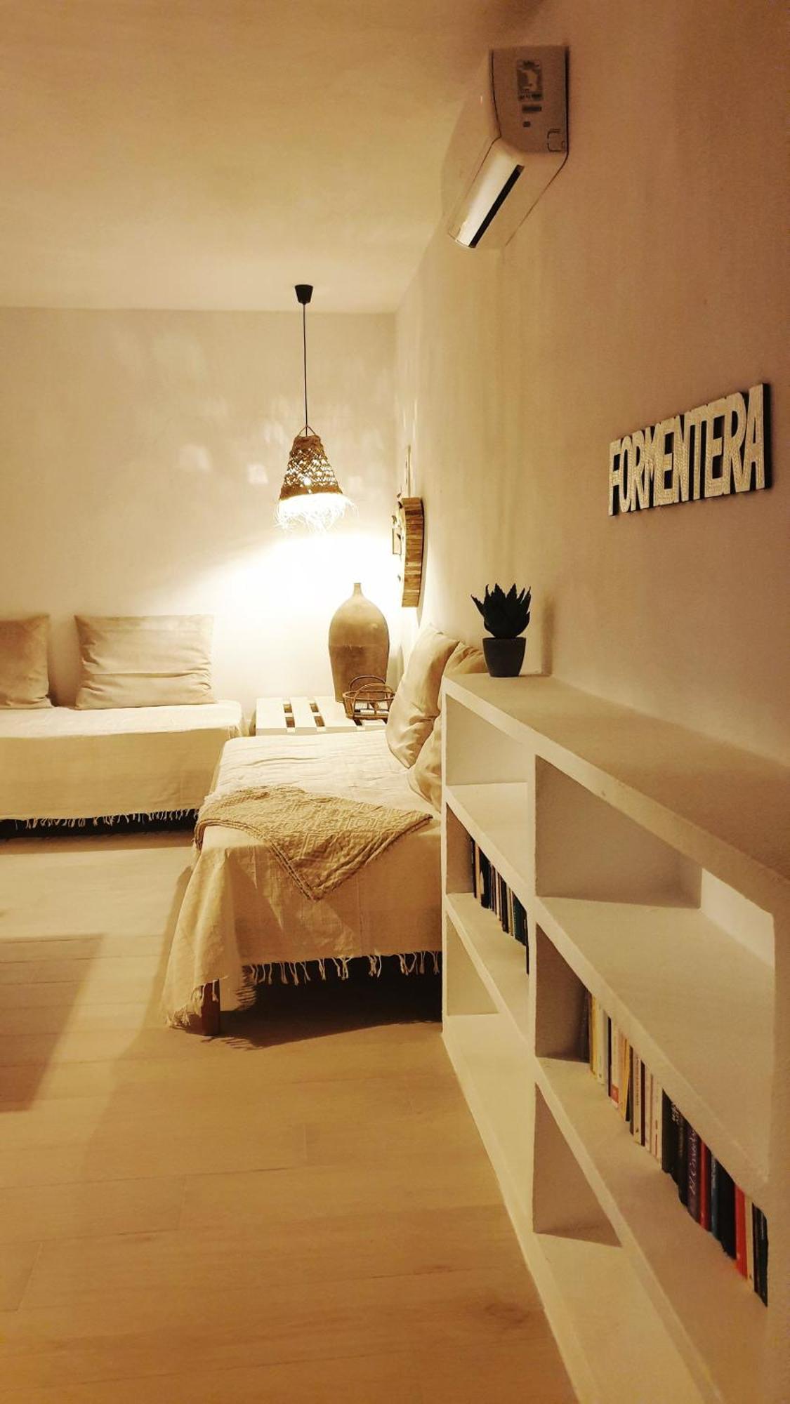 Appartamentos Michel Dos Sant Ferran de Ses Roques Room photo